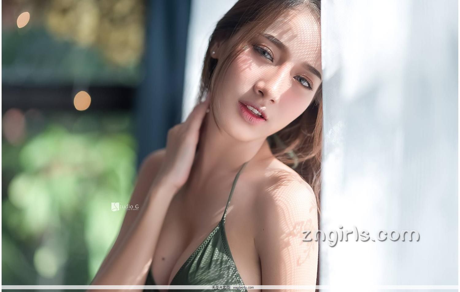 ̩ŮPichana Yoosuk˽дͼƬ